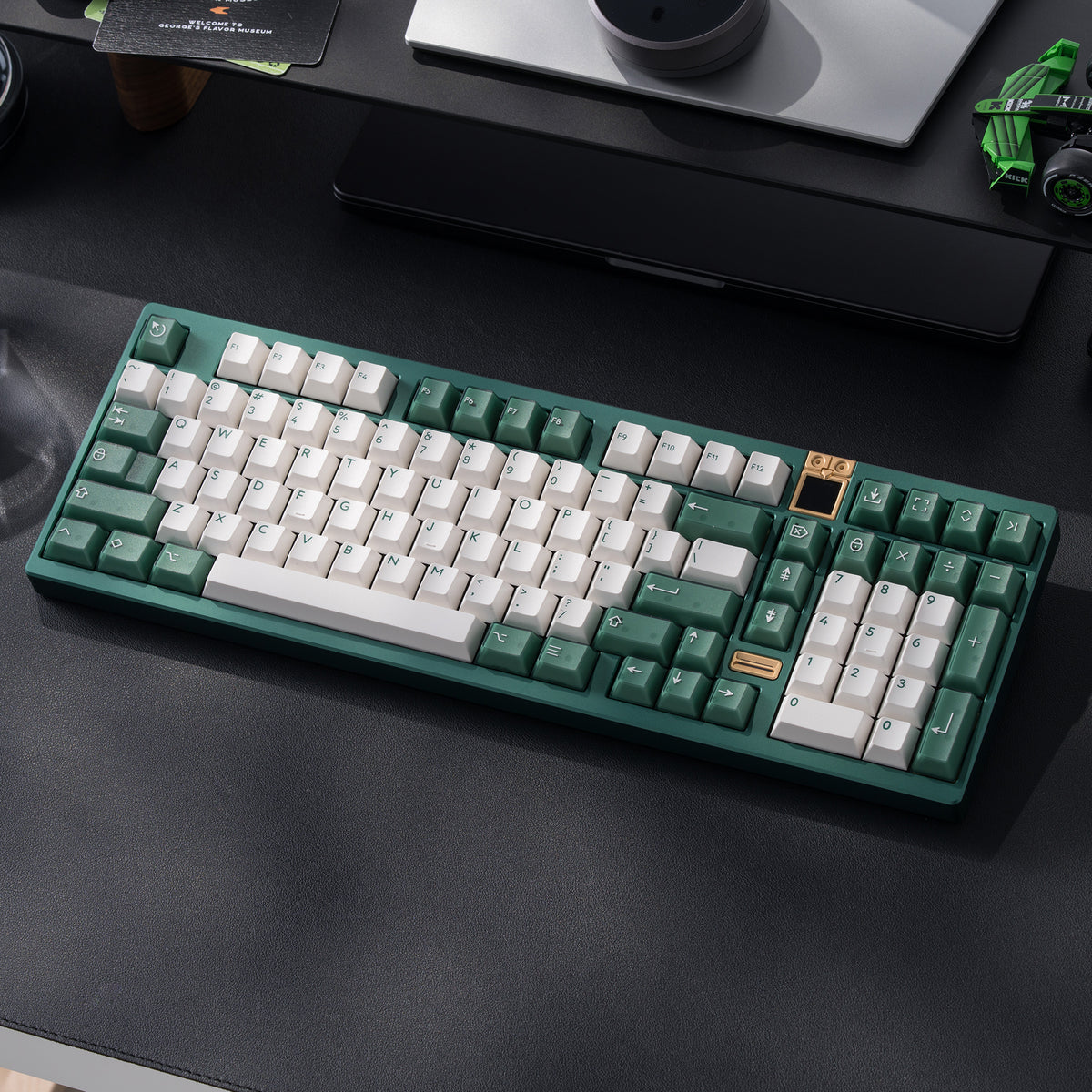 Athena 1800 Anodized Pine green with PBTfans TransGreen